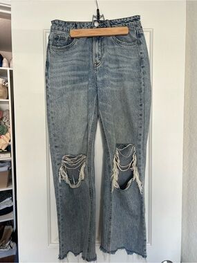 Women's Light Blue Straight-Leg Distressed Jeans